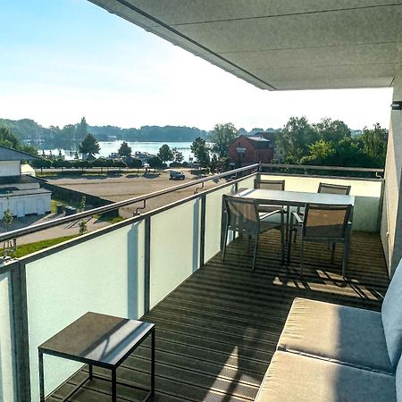 Lakeview Roebel - Penthouse Am Hafen Roebel Exterior foto