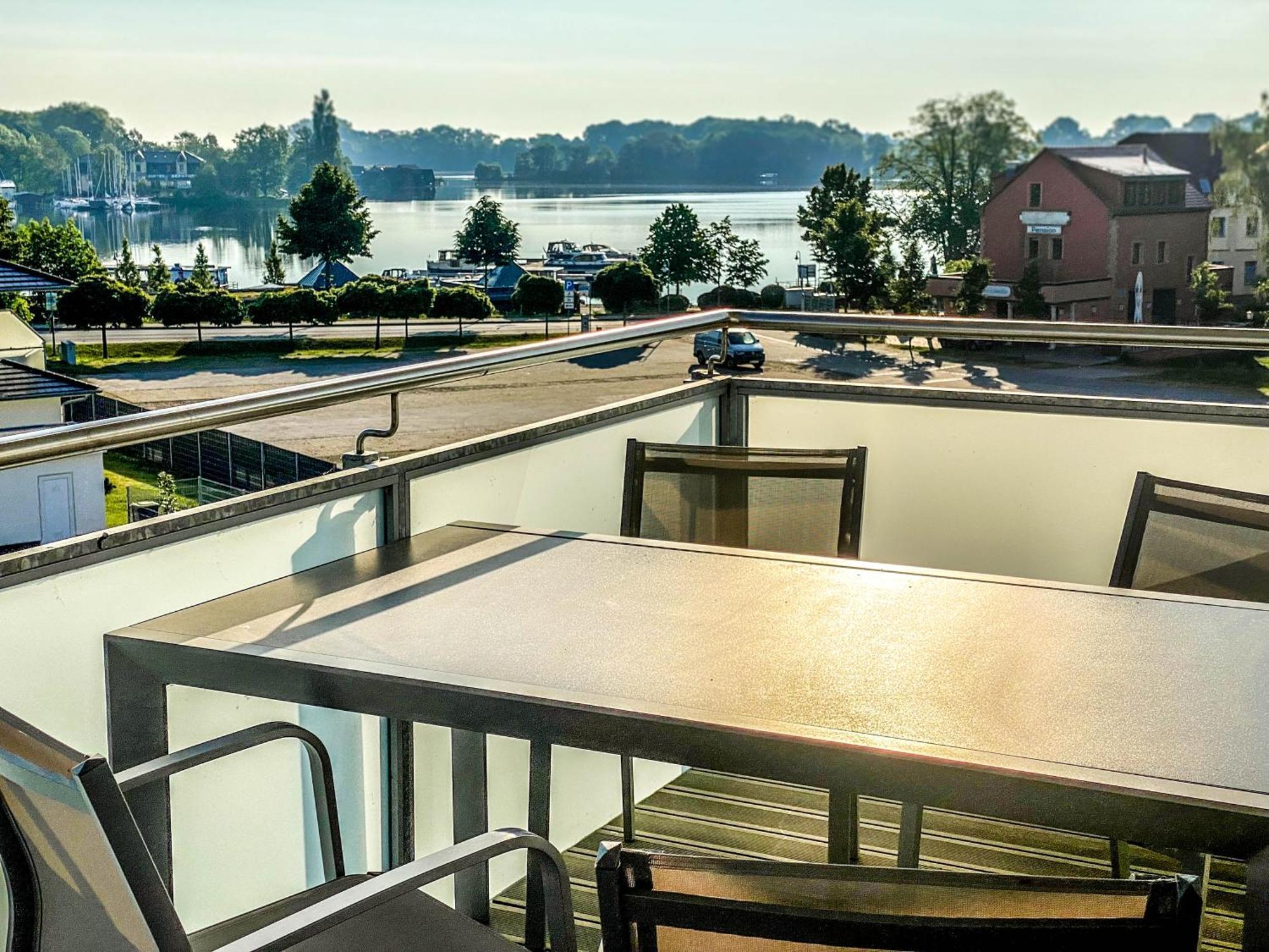 Lakeview Roebel - Penthouse Am Hafen Roebel Exterior foto