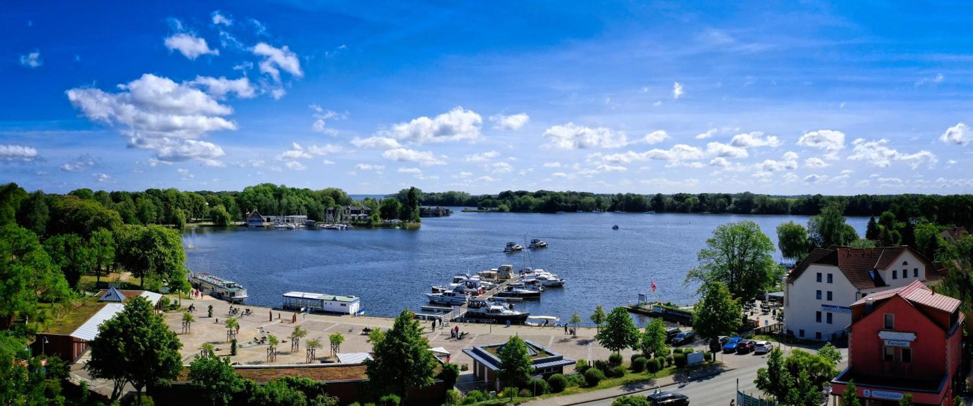 Lakeview Roebel - Penthouse Am Hafen Roebel Exterior foto