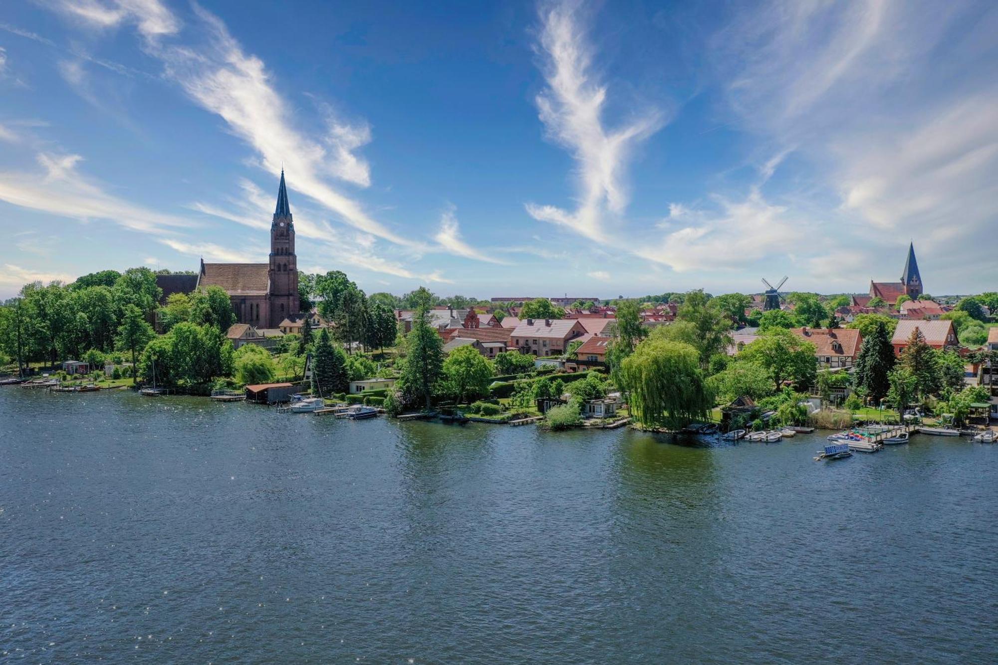 Lakeview Roebel - Penthouse Am Hafen Roebel Exterior foto